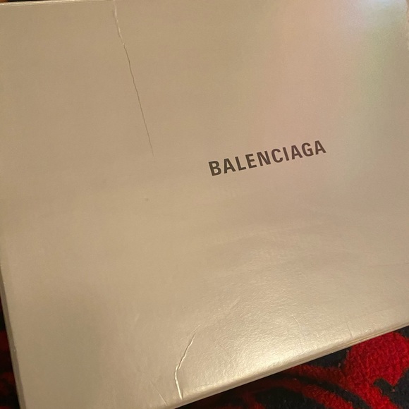 Men’s Balenciaga runners - Picture 4 of 6